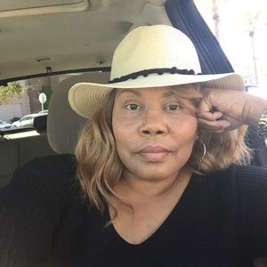 Meet your Posher, Vertice